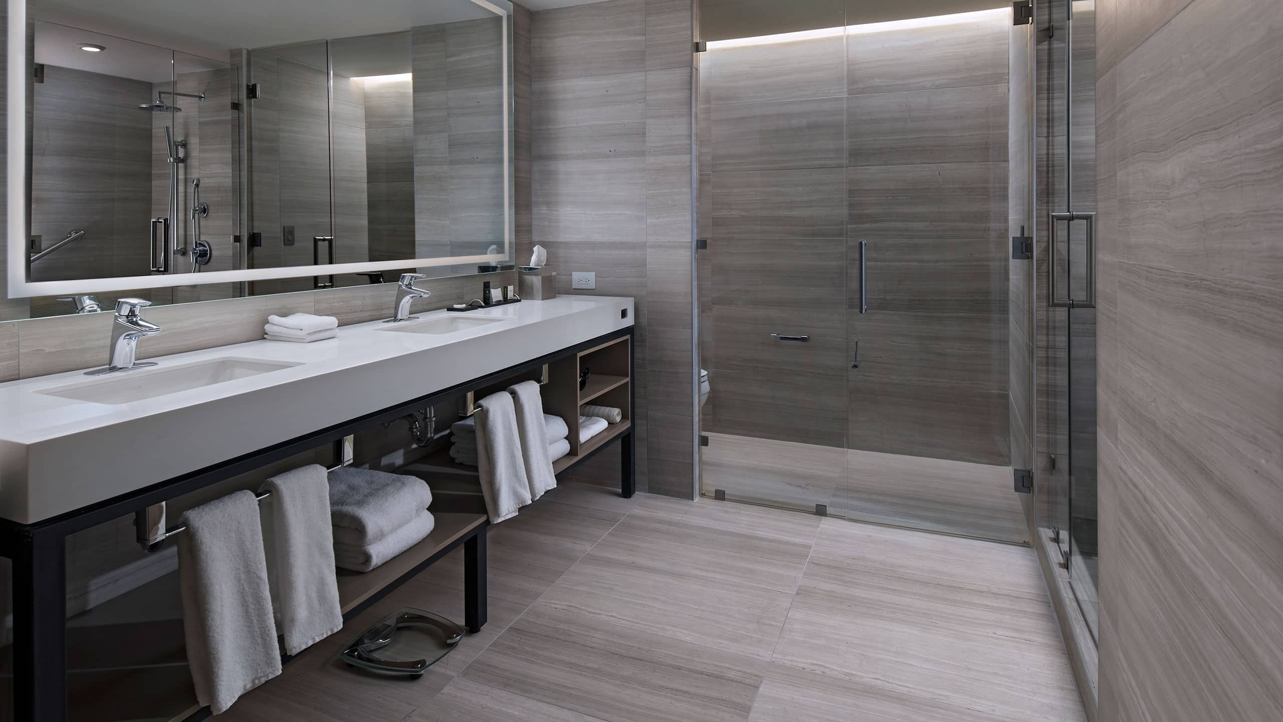3 de 3 Hyatt Centric Guatemala City Deluxe Executive Bath