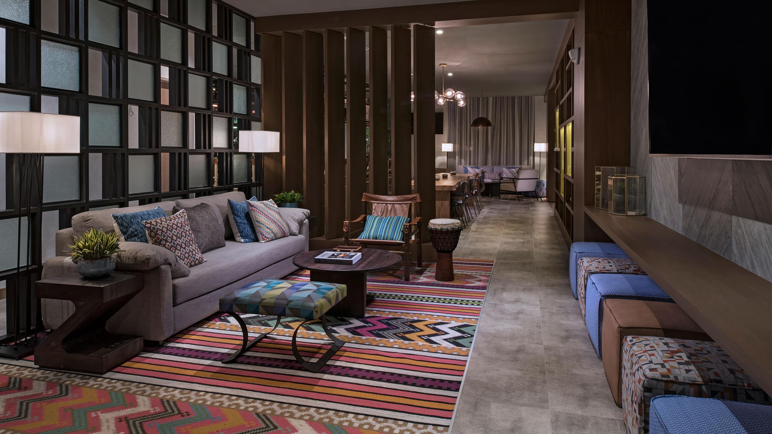 Hyatt Centric Guatemala City Zeis Bar Lounge