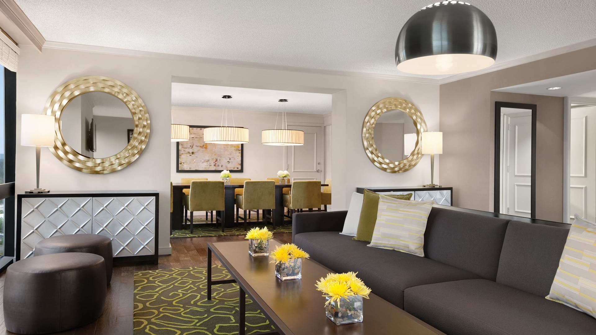 Hyatt Regency Birmingham - The Wynfrey Hotel Suite Living Room