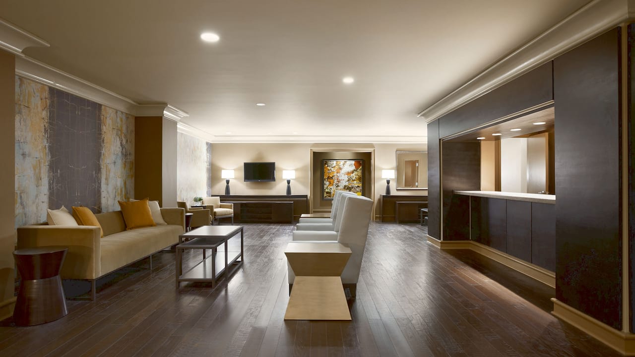 Hyatt Regency Birmingham – The Wynfrey Hotel Room