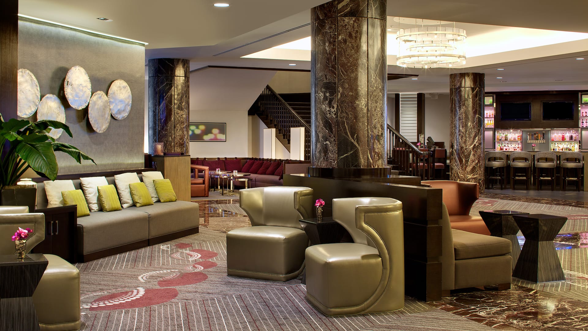 Hyatt Regency Boston Lobby Facing Bar