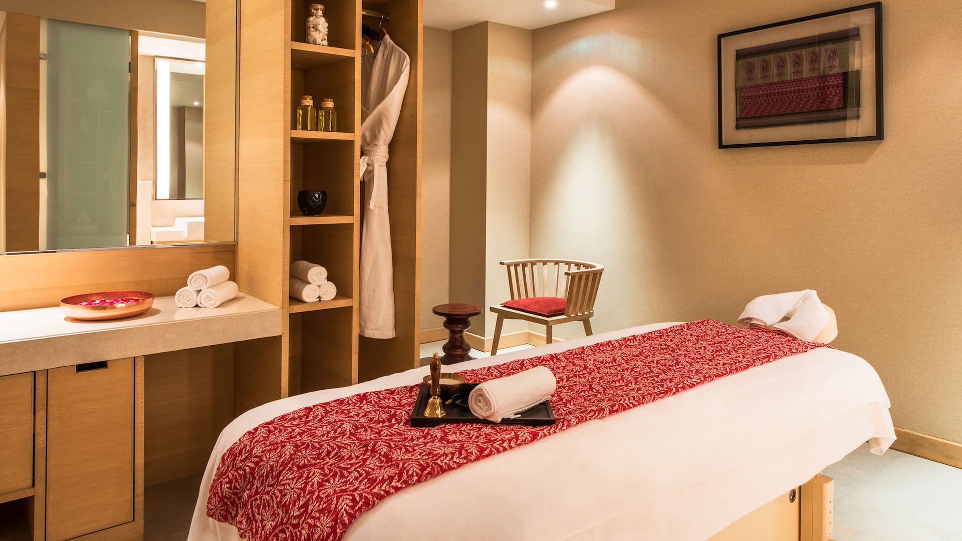 Hyatt Regency Lucknow Spa Treatment Room