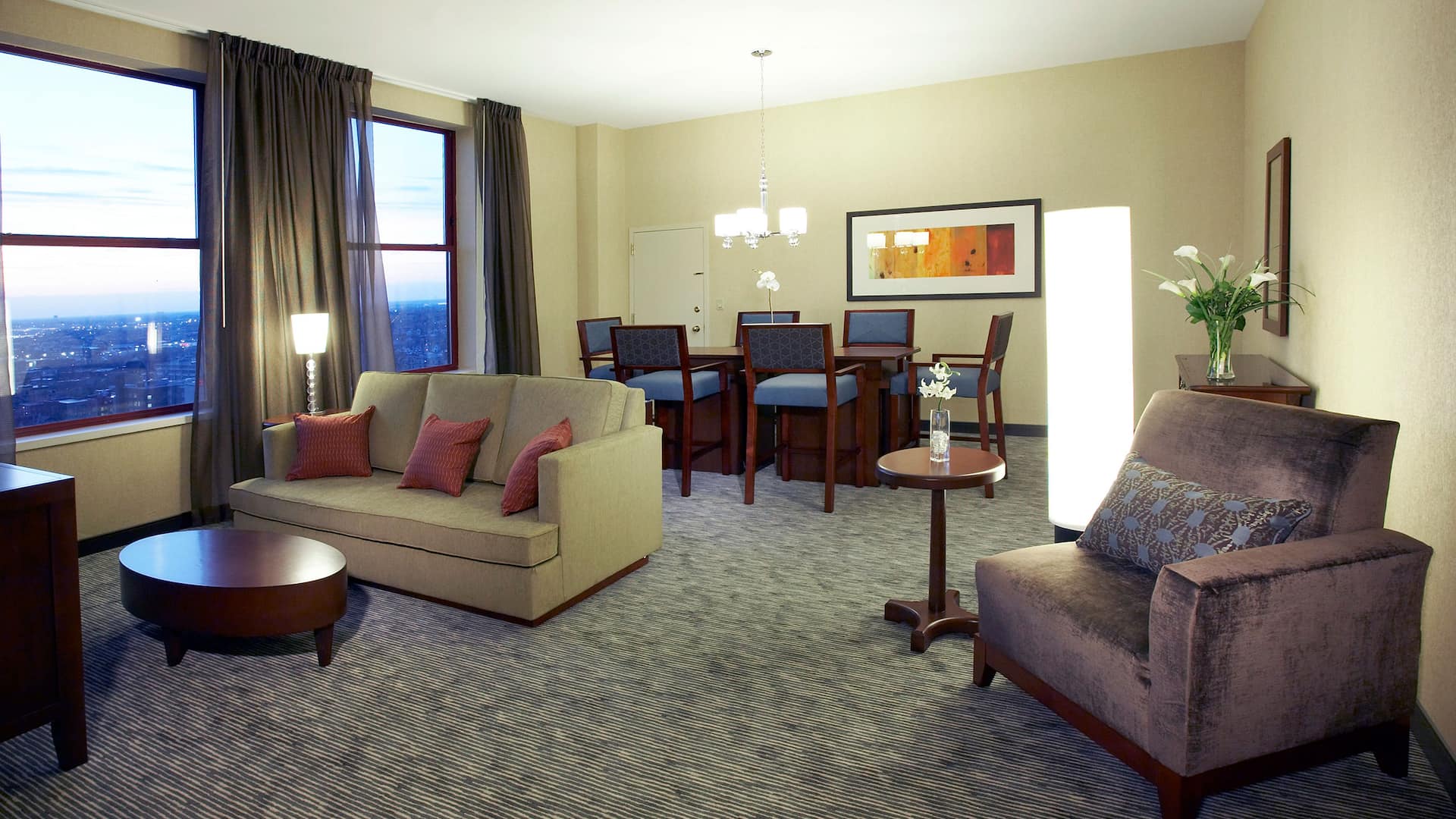 Hyatt Regency Buffalo / Hotel and Conference Center Suite