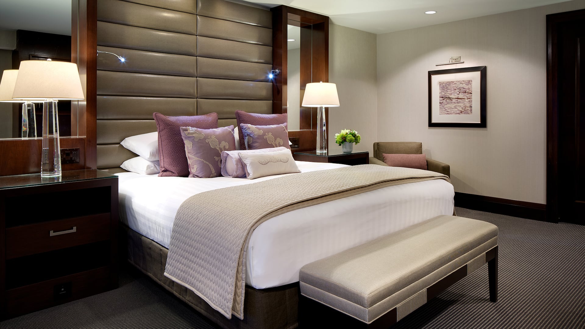 Hyatt Regency Boston Commonwealth Suite Bedroom