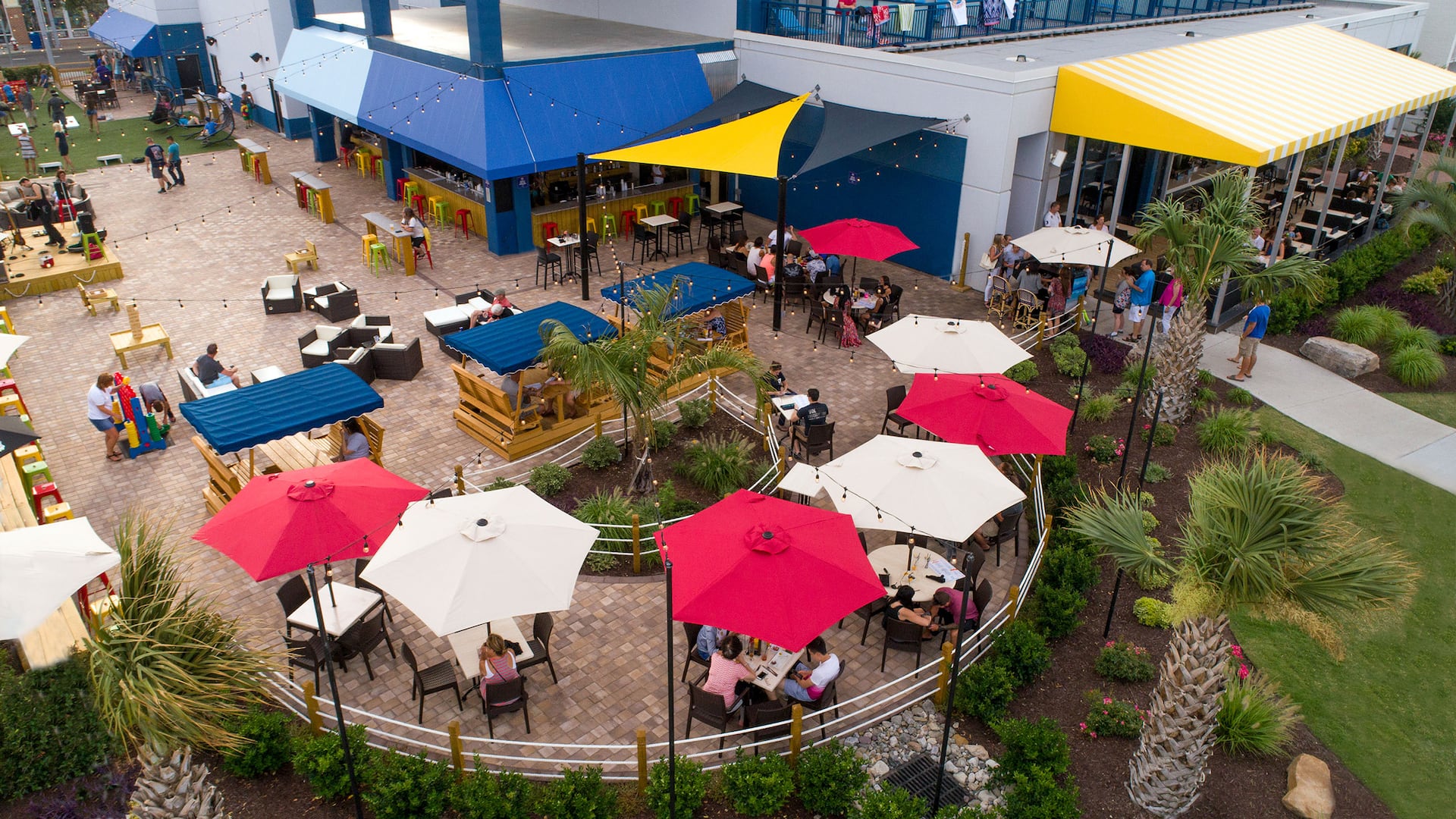 Hyatt House Virginia Beach / Oceanfront Dusk Dining