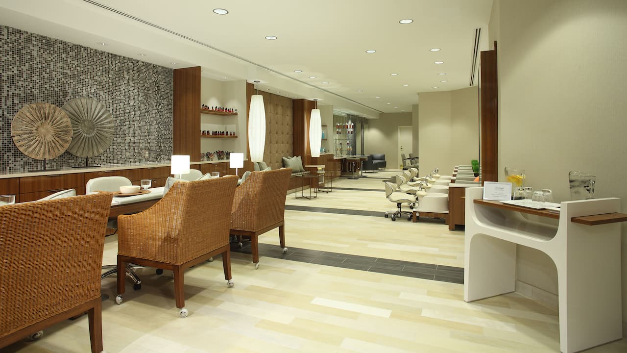 Sago Spa nail salon with seating