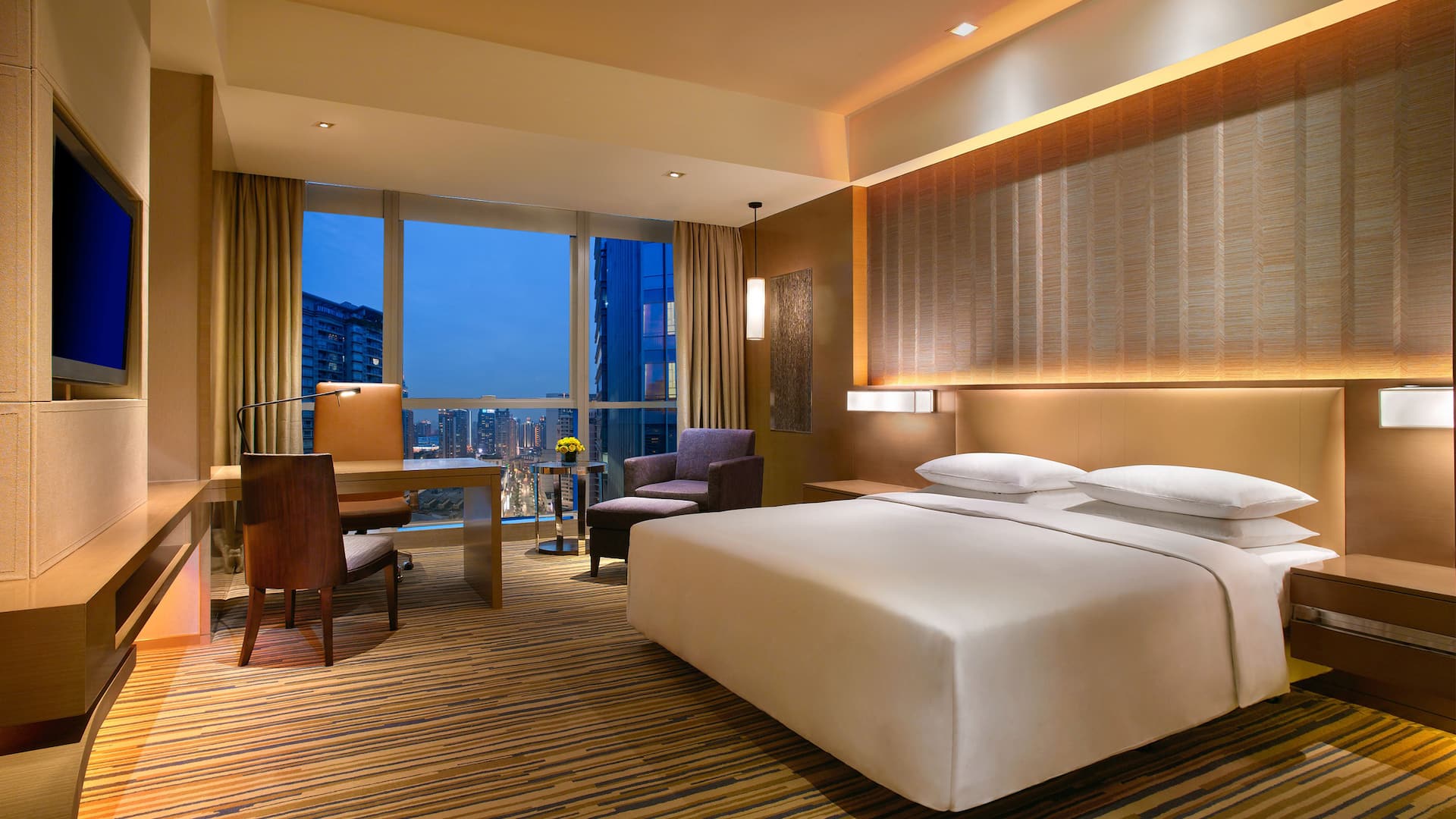 1 of 1 Hyatt Regency Chongqing Standard King Bedroom