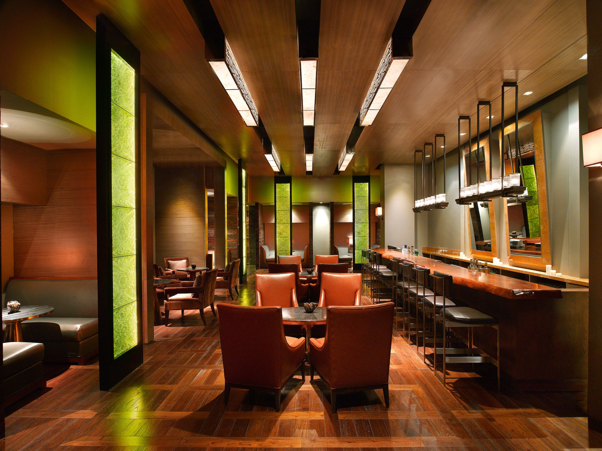 Hyatt Regency Chongqing Ling Long Bar