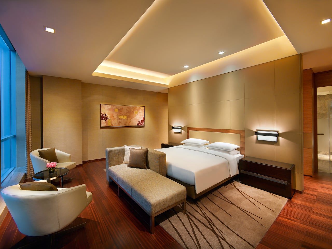 Suite bedroom