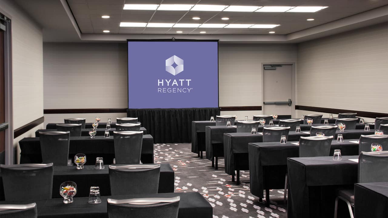 Hyatt Regency Cincinnati Bluegrass A and B Meeting Space in Downtown Cincinnati
