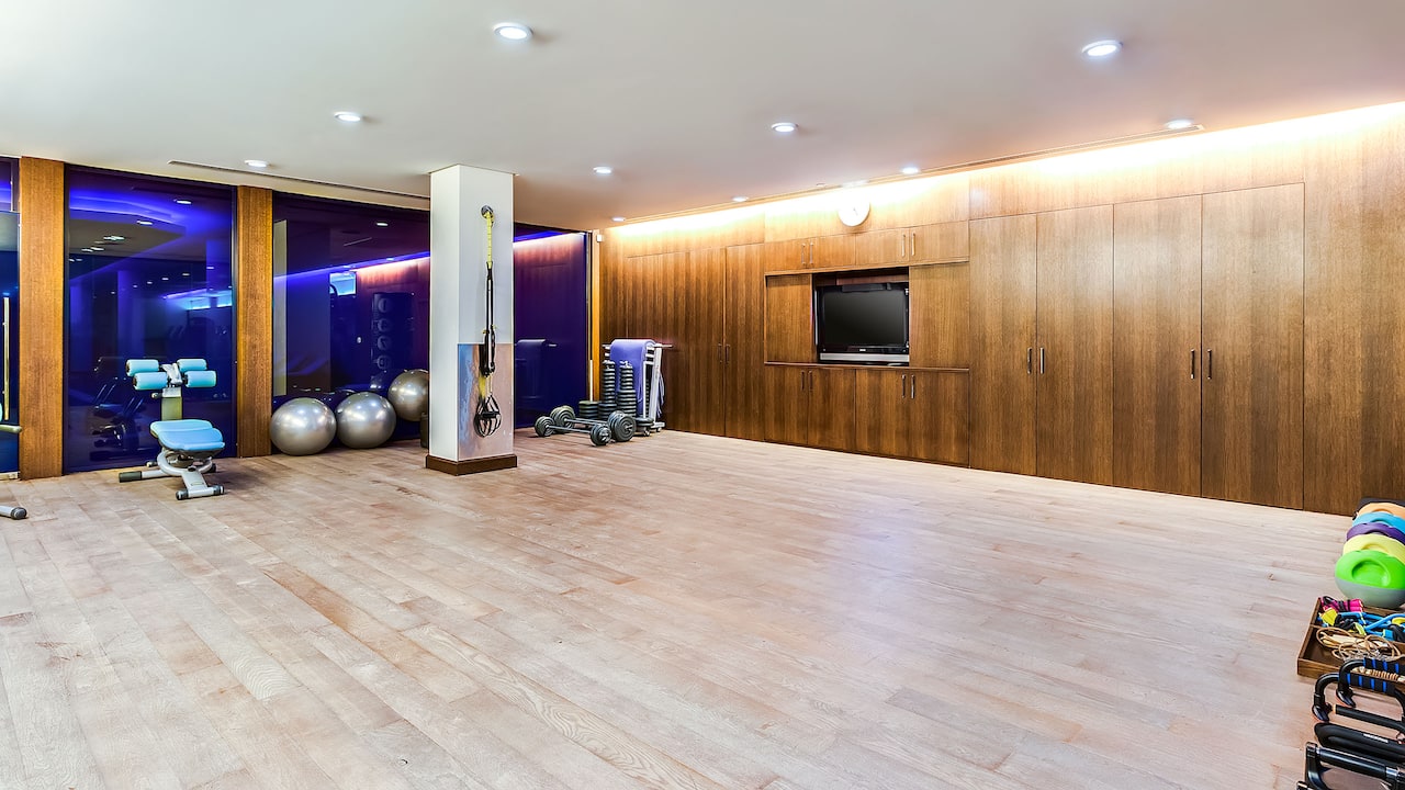 Olympus Club Room