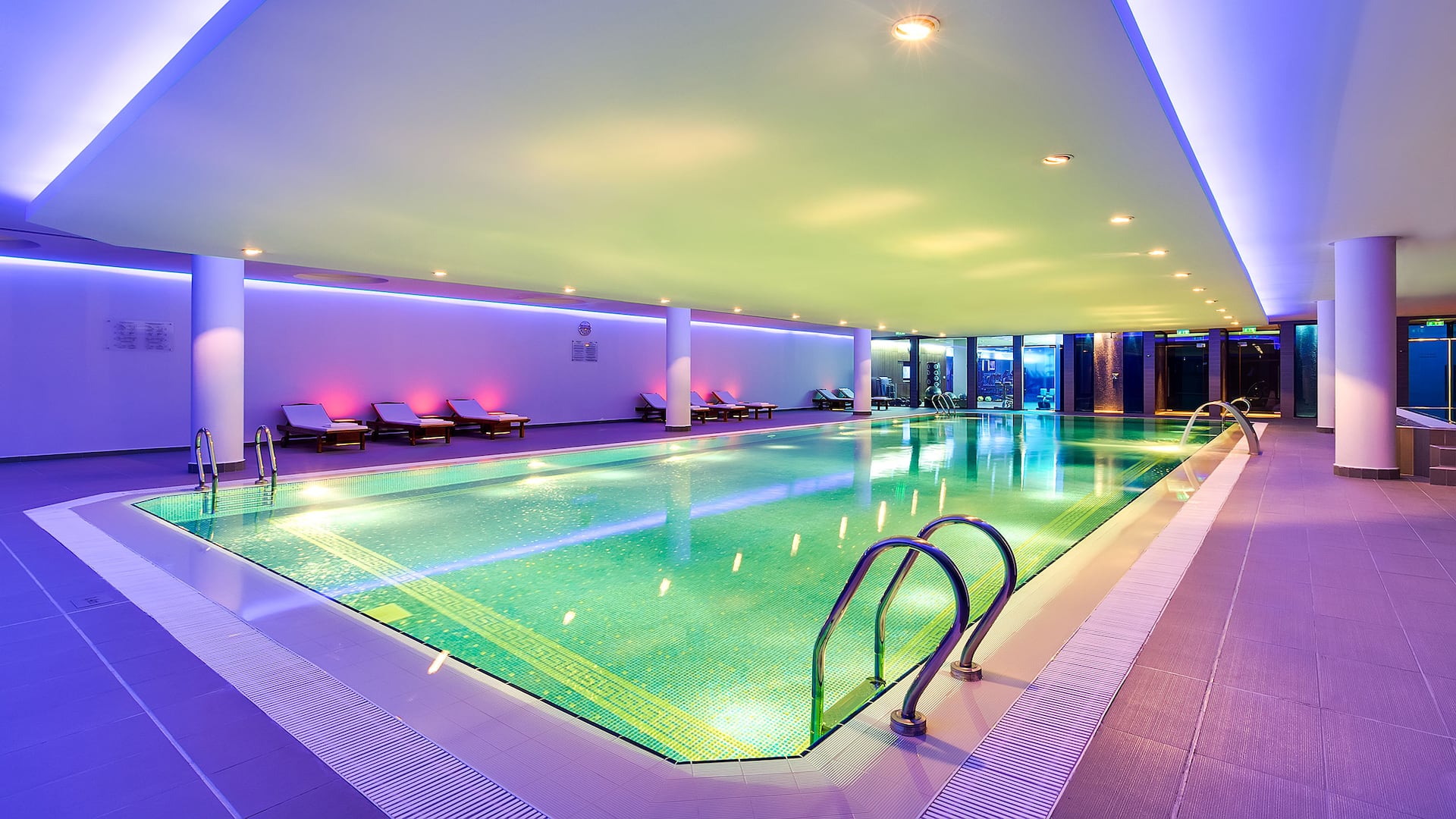 Hyatt Regency Kyiv Pool