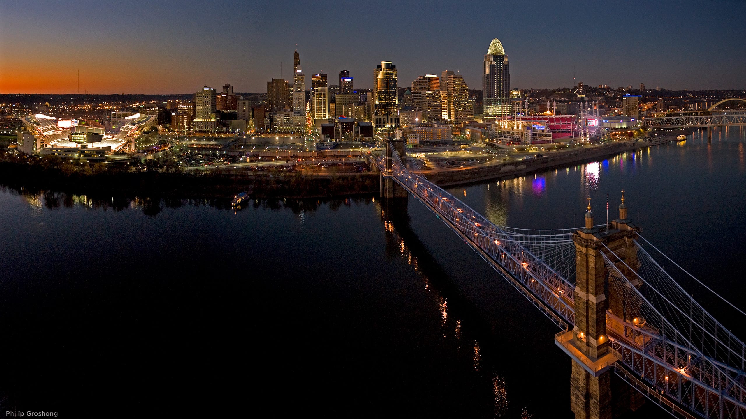 Hyatt Regency Cincinnati Cincinnnati Skyline