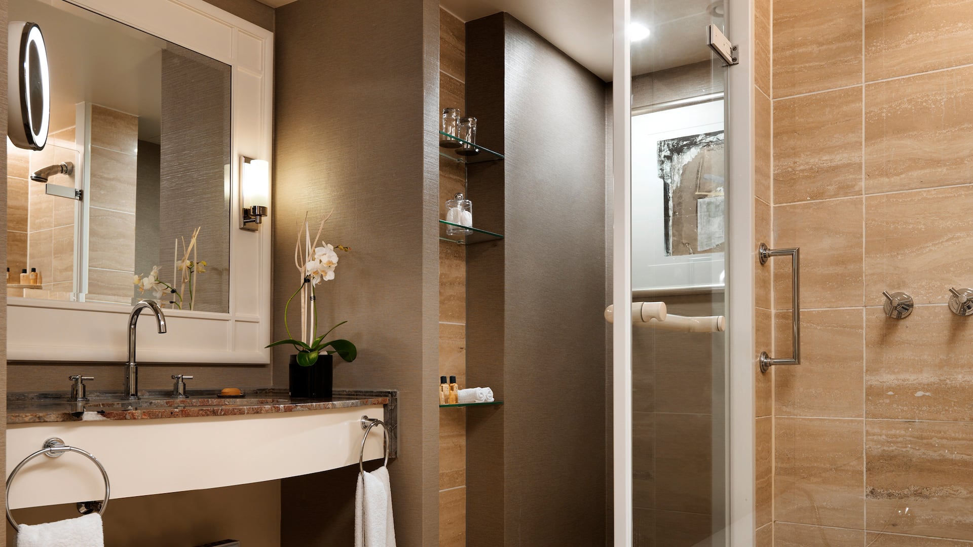 4 de 5 Hyatt Regency Cologne Bathroom