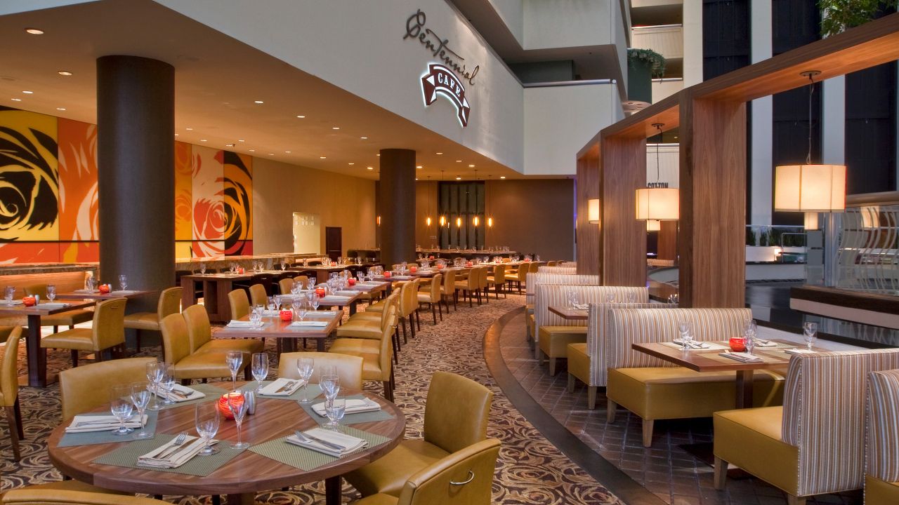 Hotel In Downtown Dallas Next To Reunion Tower Hyatt Regency Dining