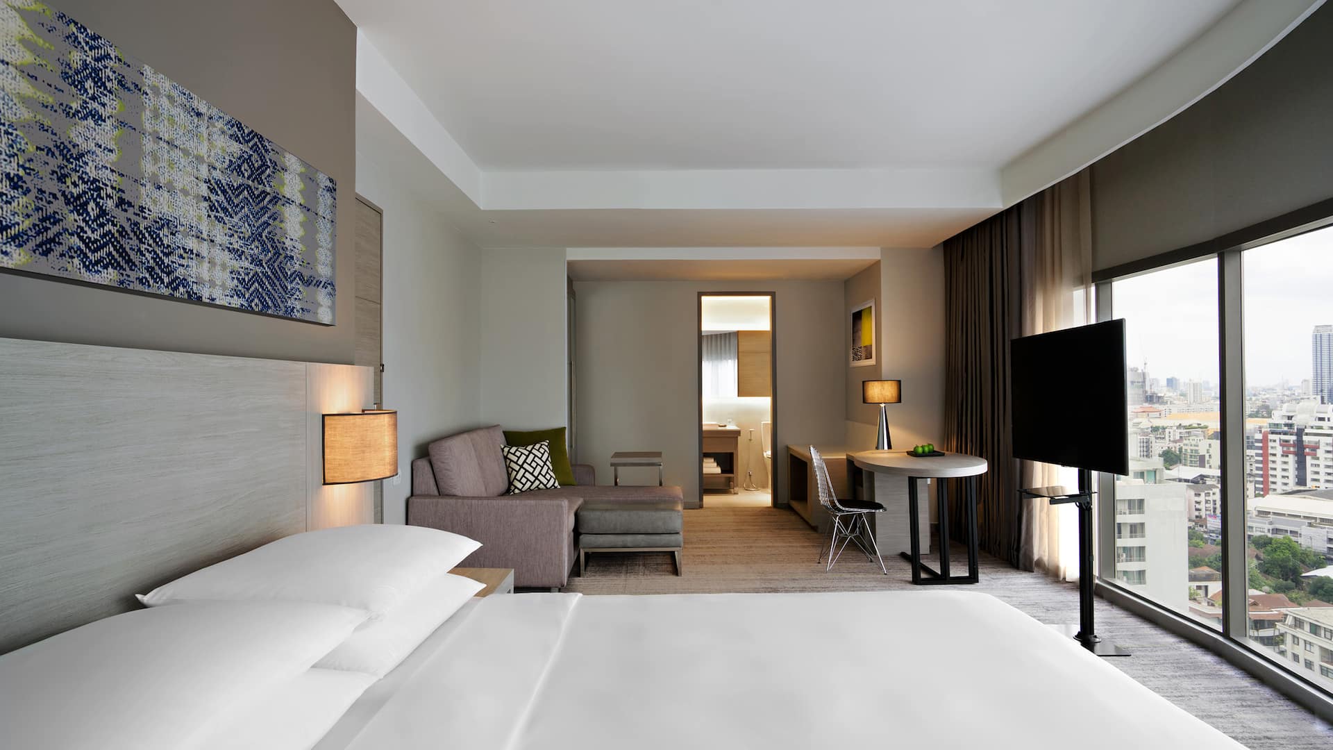 2/3 Hyatt Place Bangkok Sukhumvit Specialty View King Room