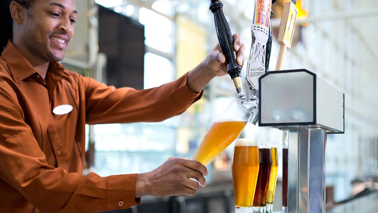 Monduels Bartender Hyatt Regency Dallas