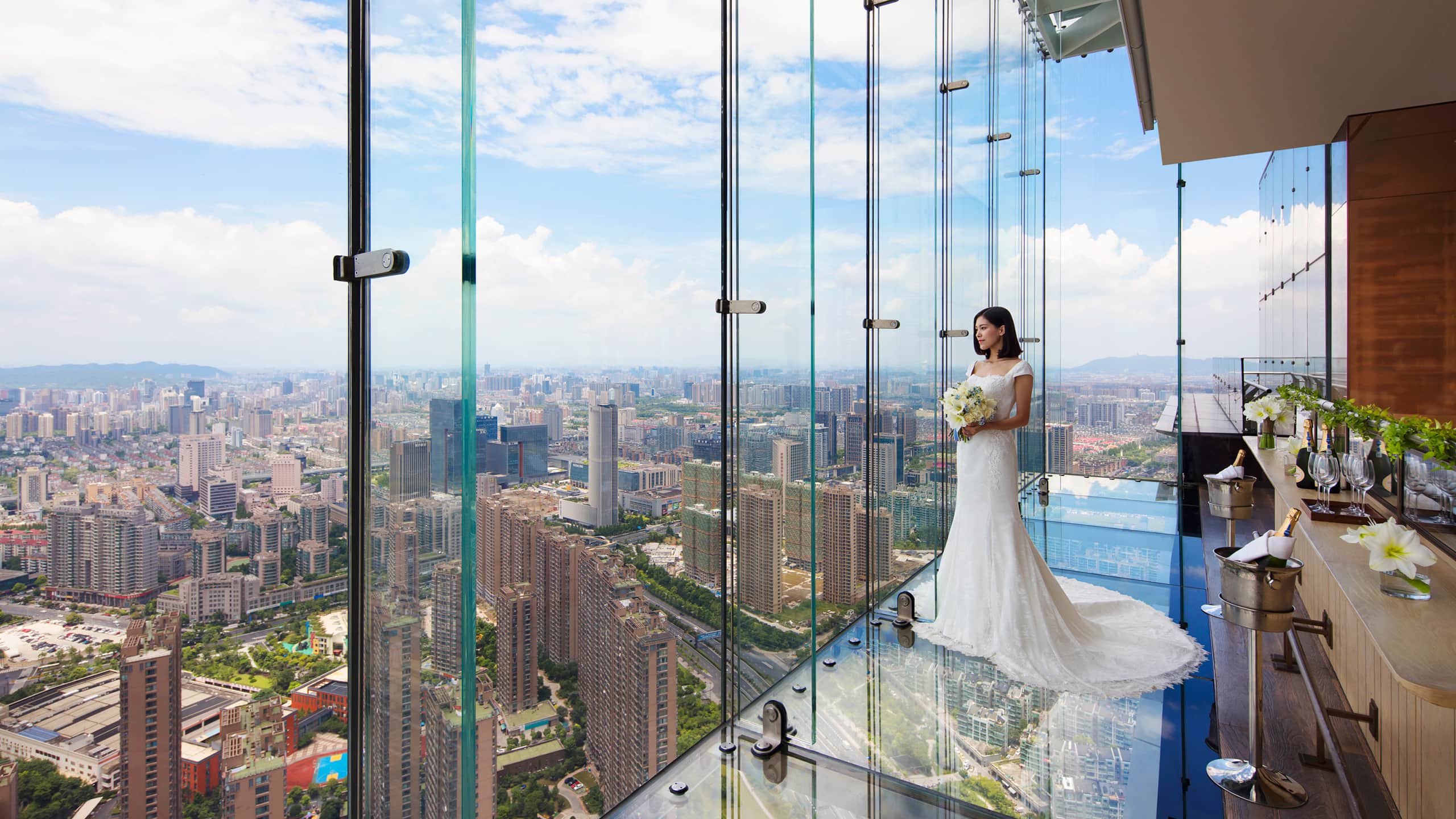 Park Hyatt Hangzhou Bride at Glass Balcony