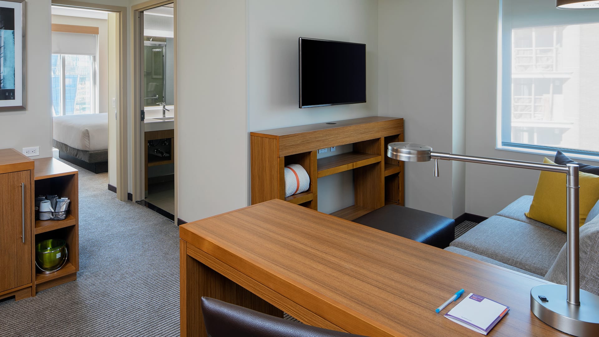 Hyatt Place Long Island City / New York City Suite