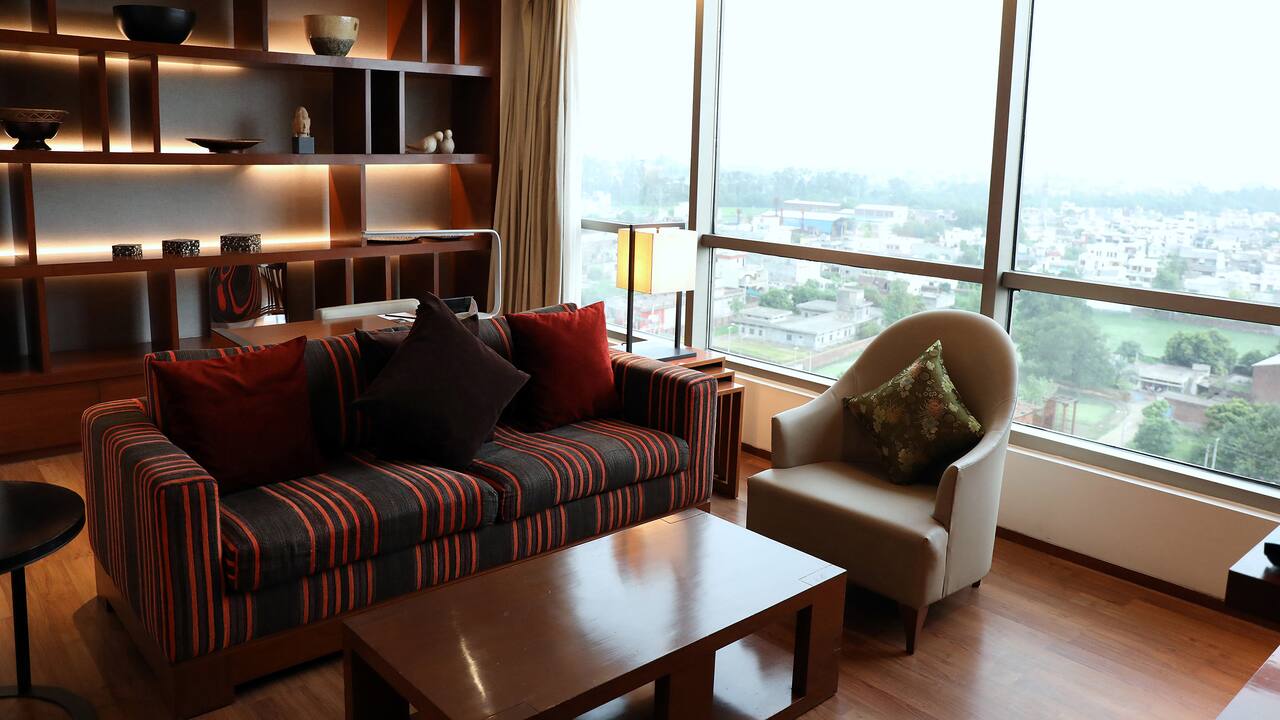 suite living area