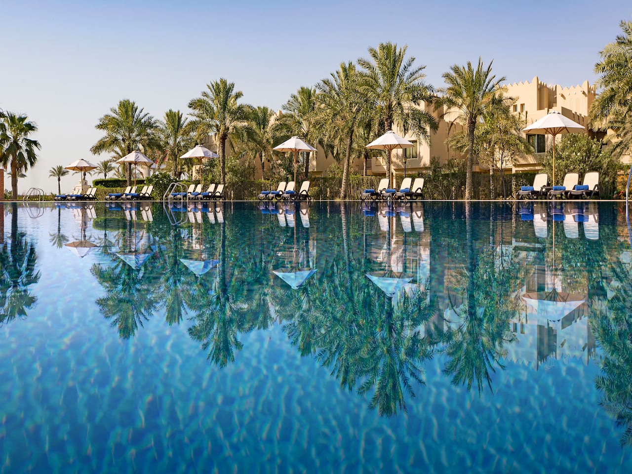 Swimming Pool at Grand Hyatt Doha Hotal & Villas