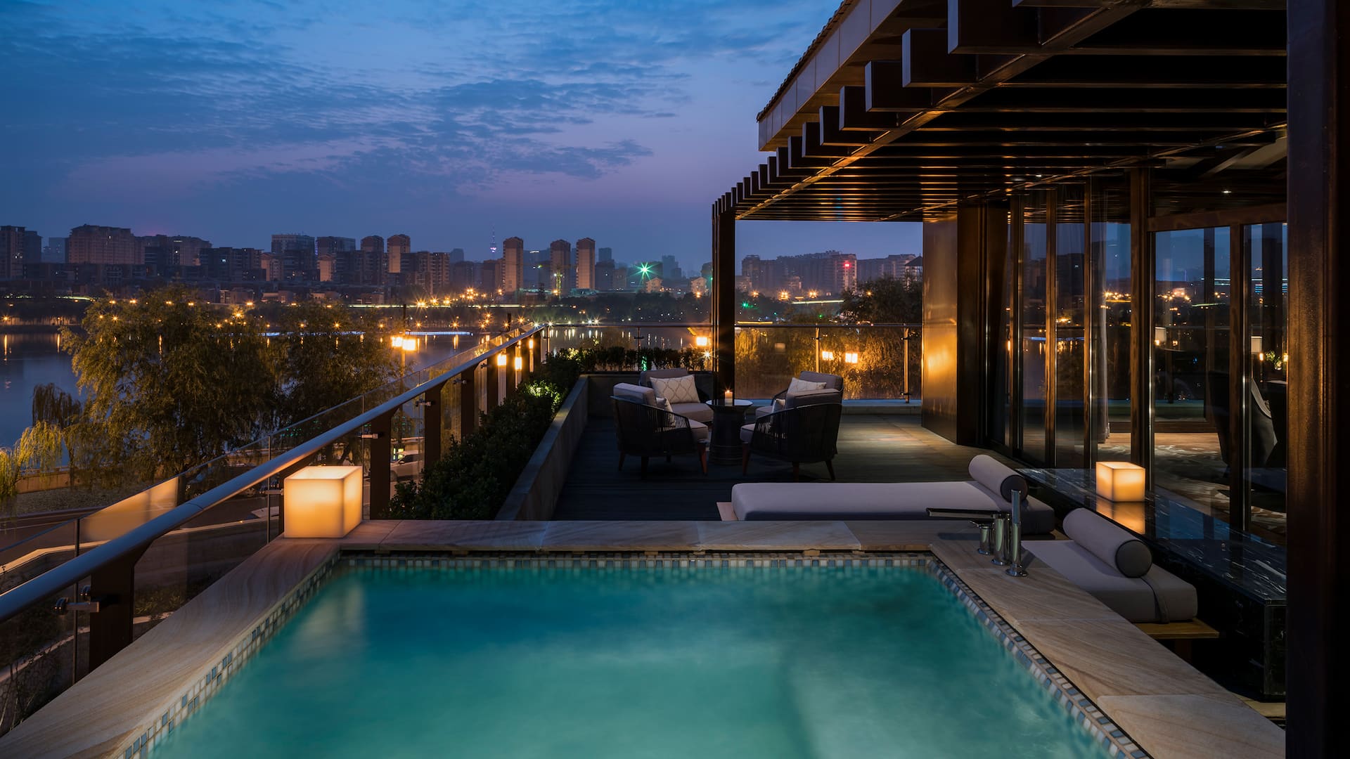 Hyatt Regency Xi'an Chairman Suite Jetted Tub
