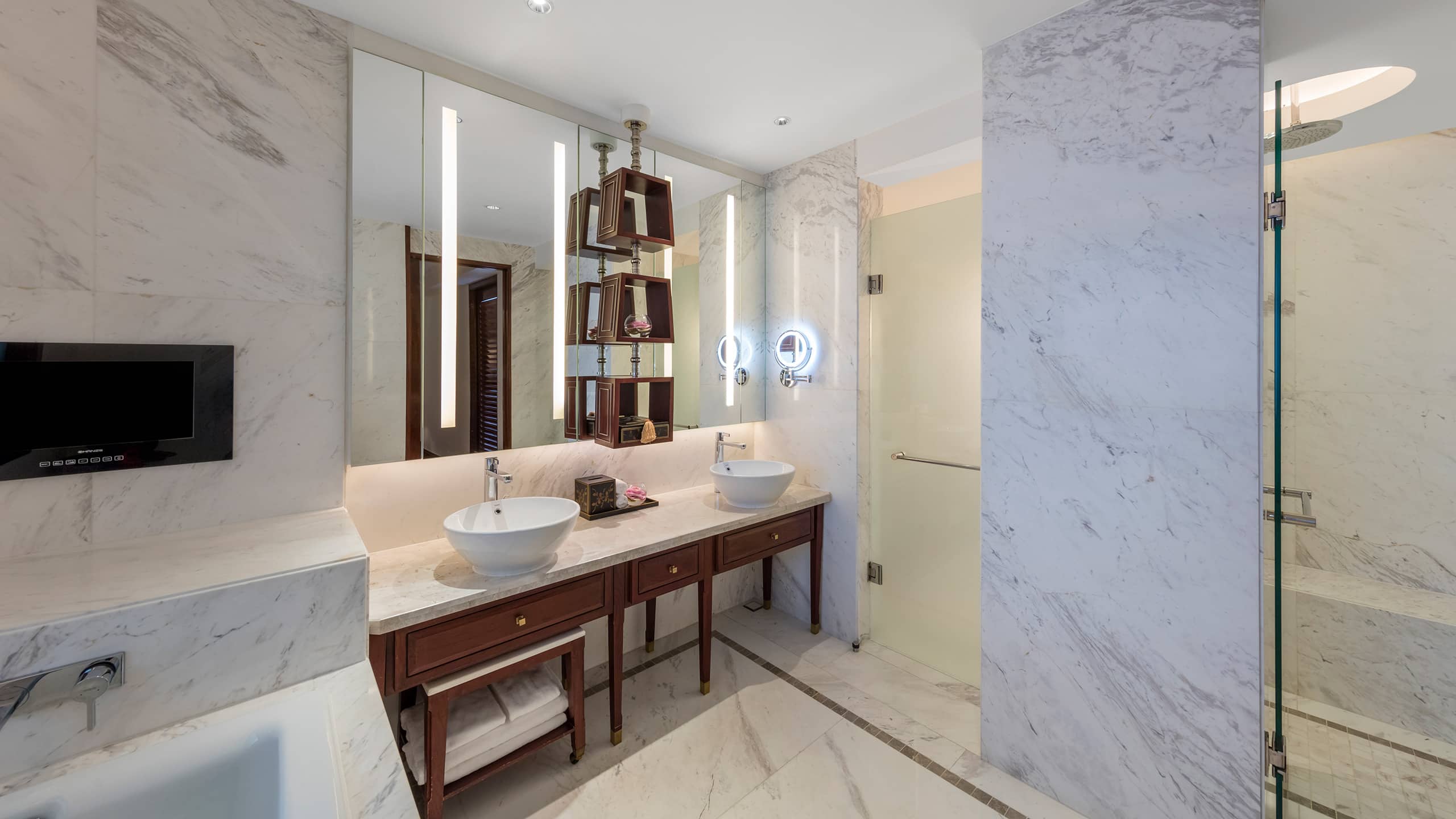 6 von 6 Park Hyatt Siem Reap Park Suite Bathroom