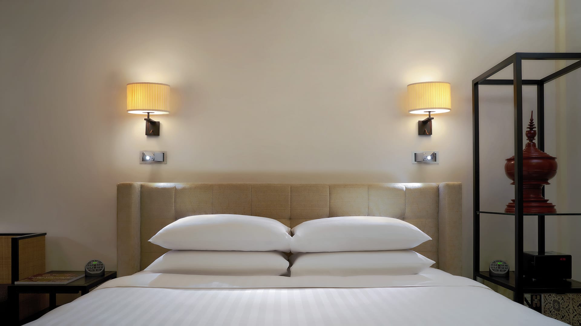 4 of 4 Grand King Bed