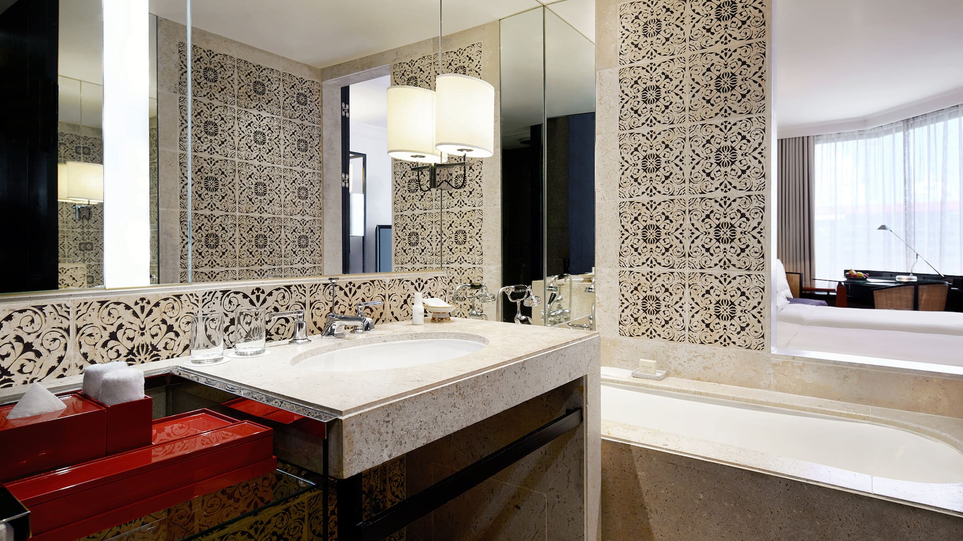 2 of 4 Grand Twin Bathtub