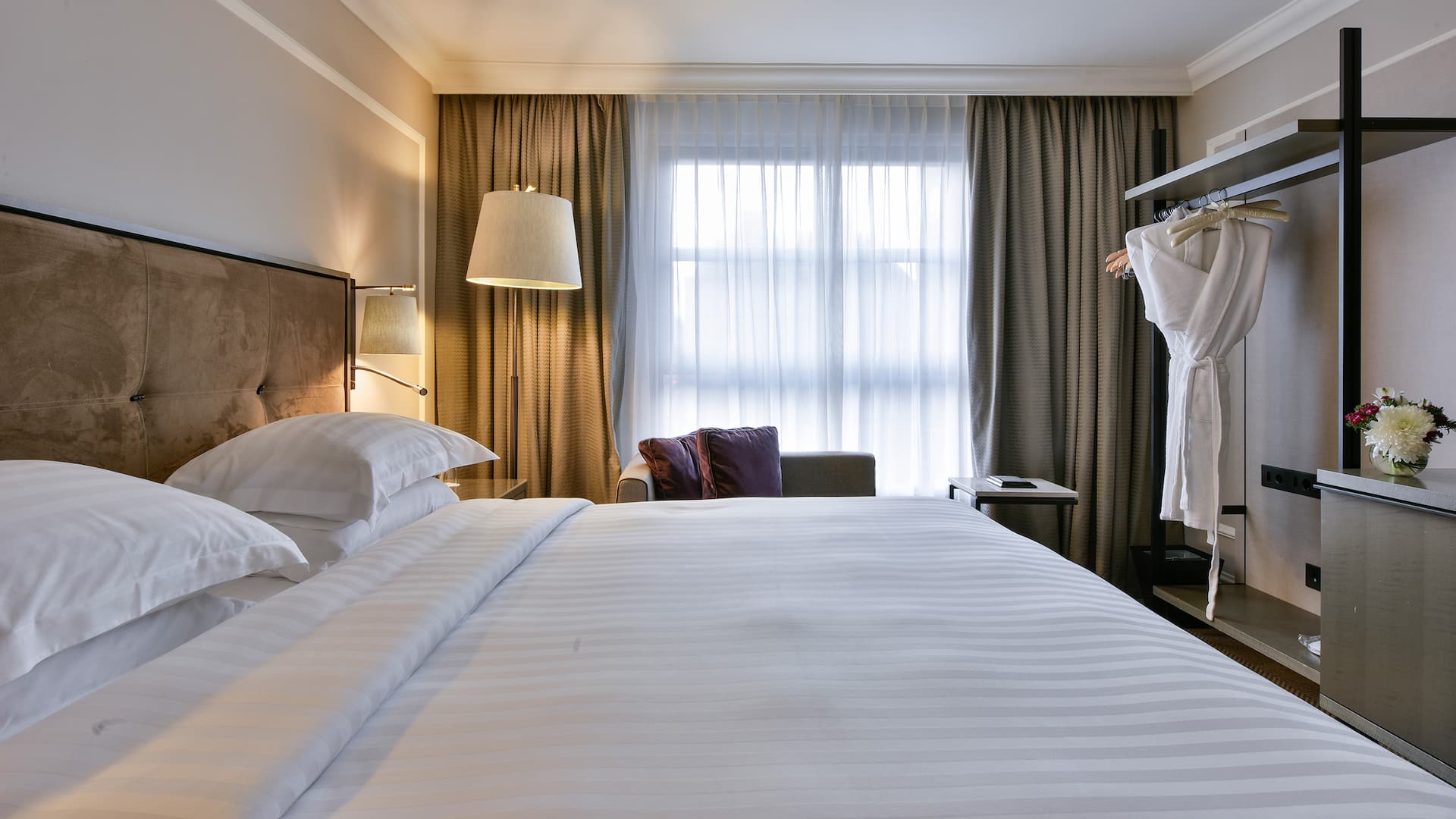 12 of 13 Hyatt Regency London - The Churchill Executive Suite Connecting Room