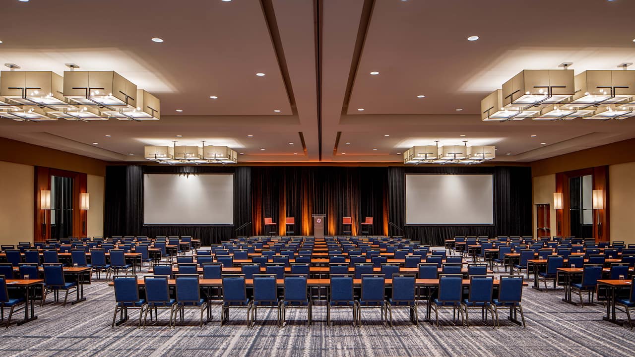 Large conference hall at the Hyatt Regency Crystal City.