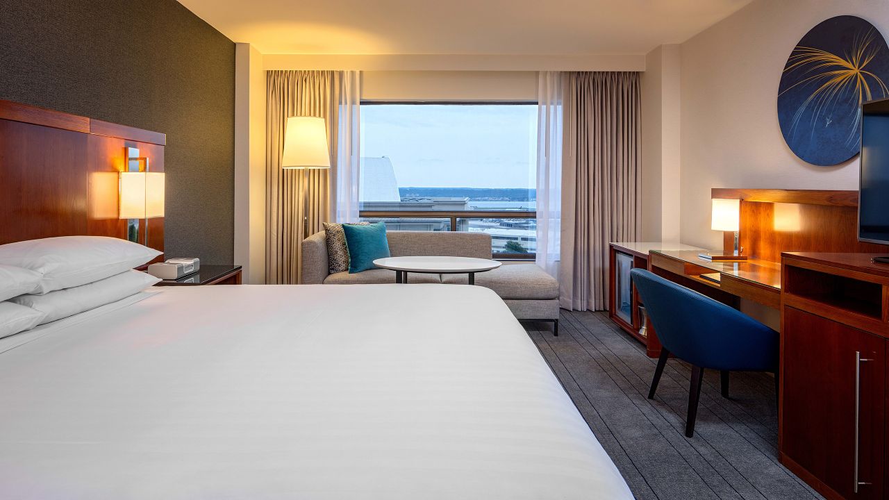 Arlington Hotel Near DC Hyatt Regency Crystal City at