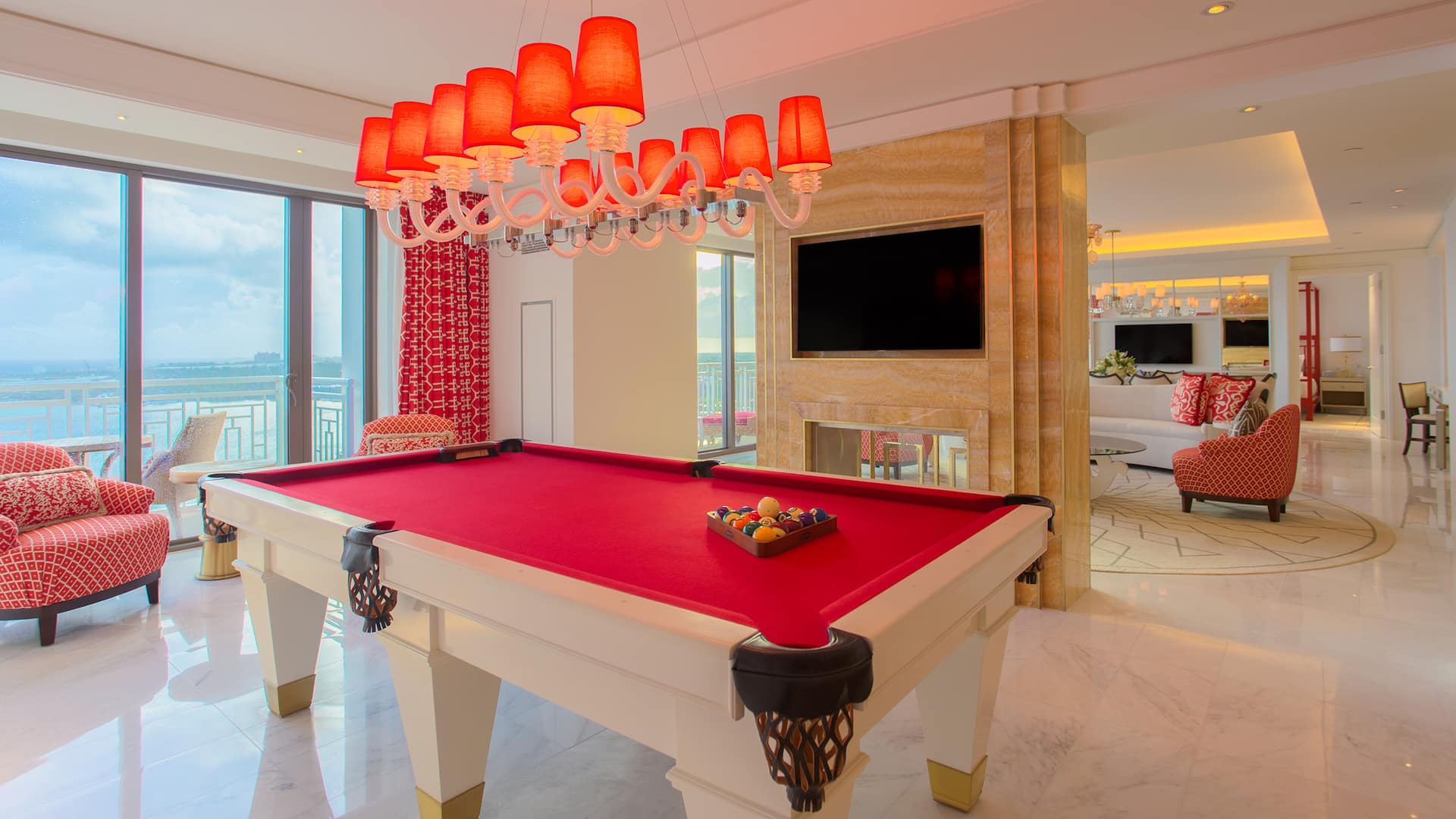 4/8 reserve one bedroom suite pool table