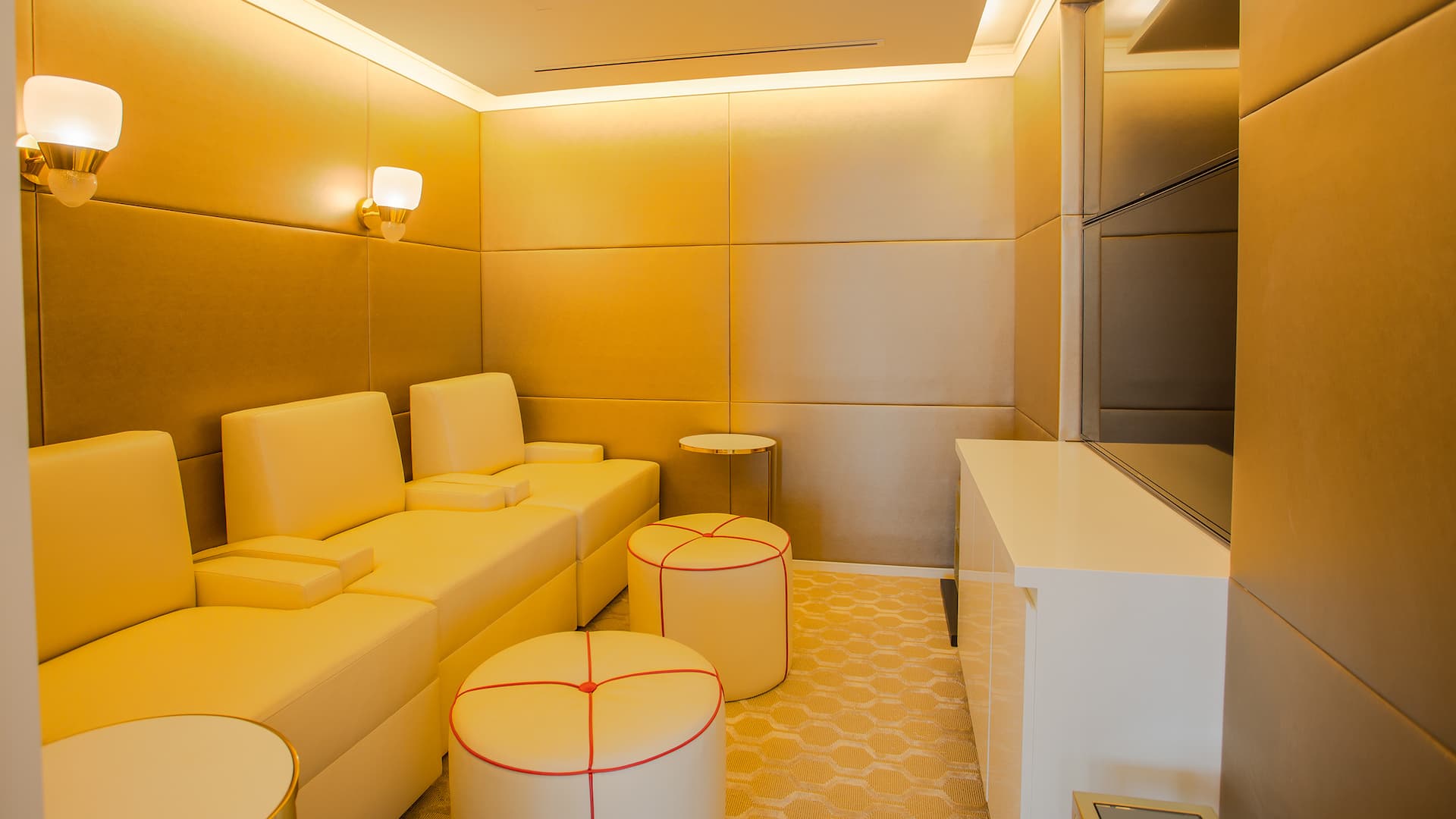 5/8 reserve one bedroom suite media room