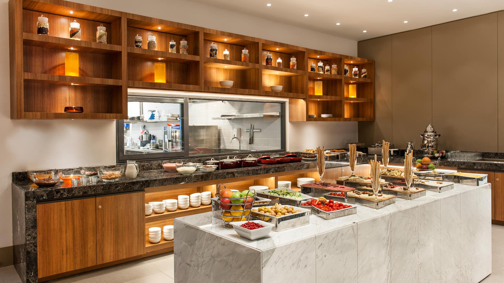 Hyatt House Gebze Breakfast Bar