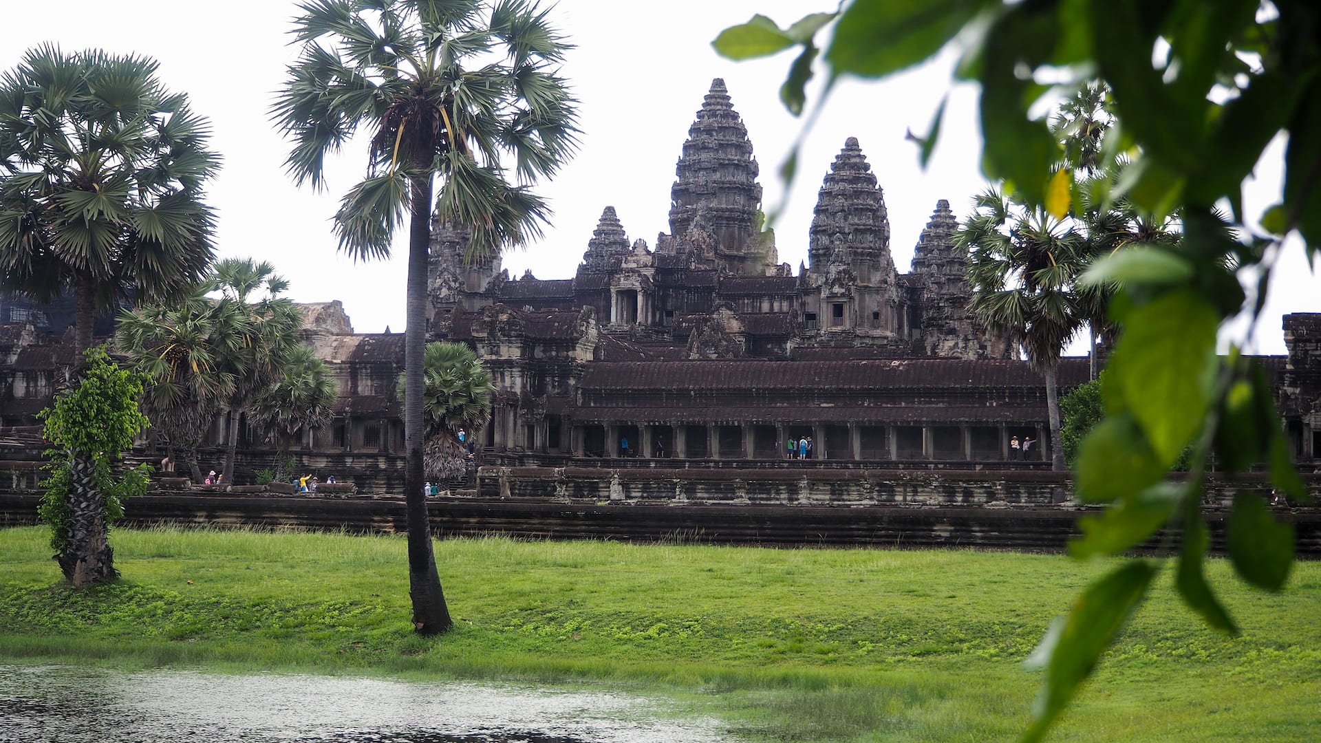 Luxury 5-star hotel in Siem Reap near Angkor Wat