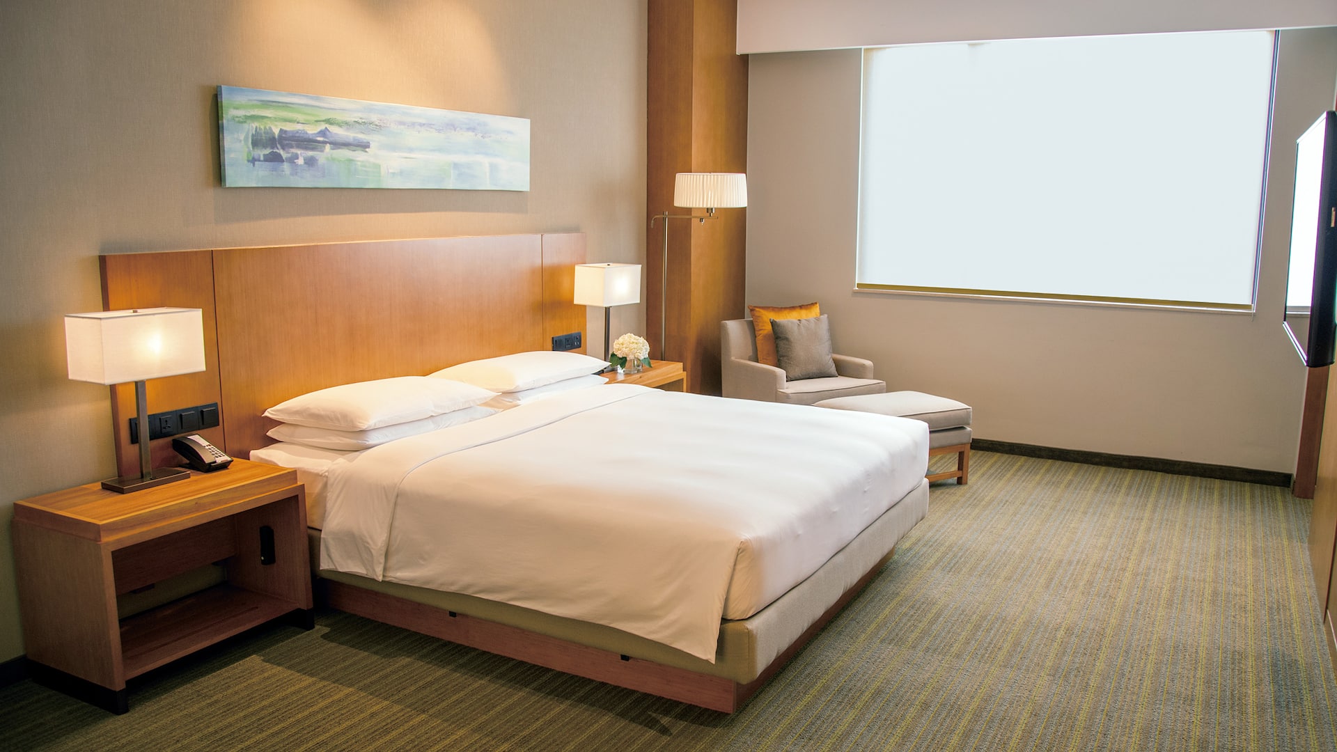 Suite bedroom
