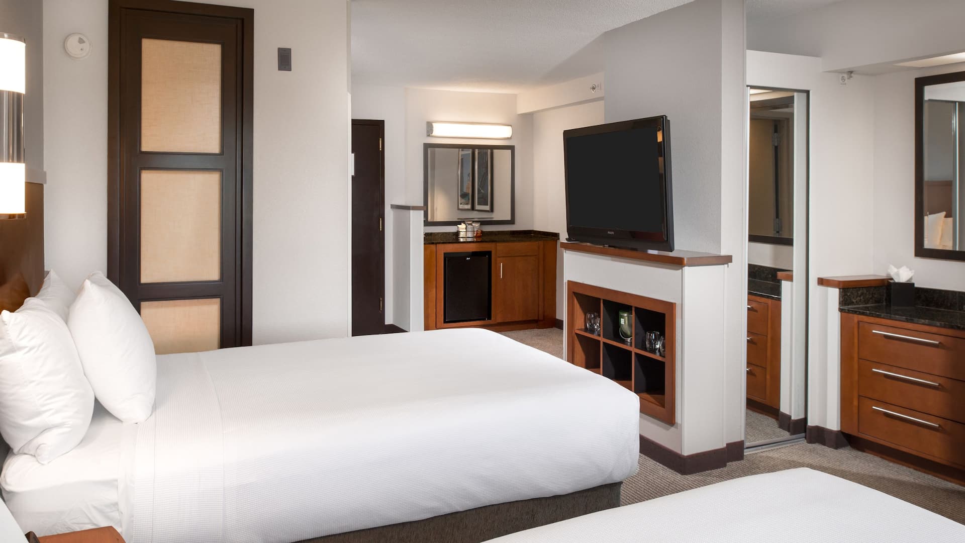 2 double beds w/ sofa bed