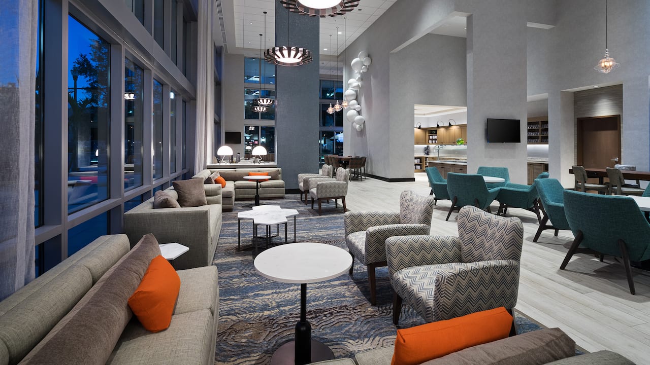 Hyatt Place St. Petersburg/Downtown Lobby Seating 