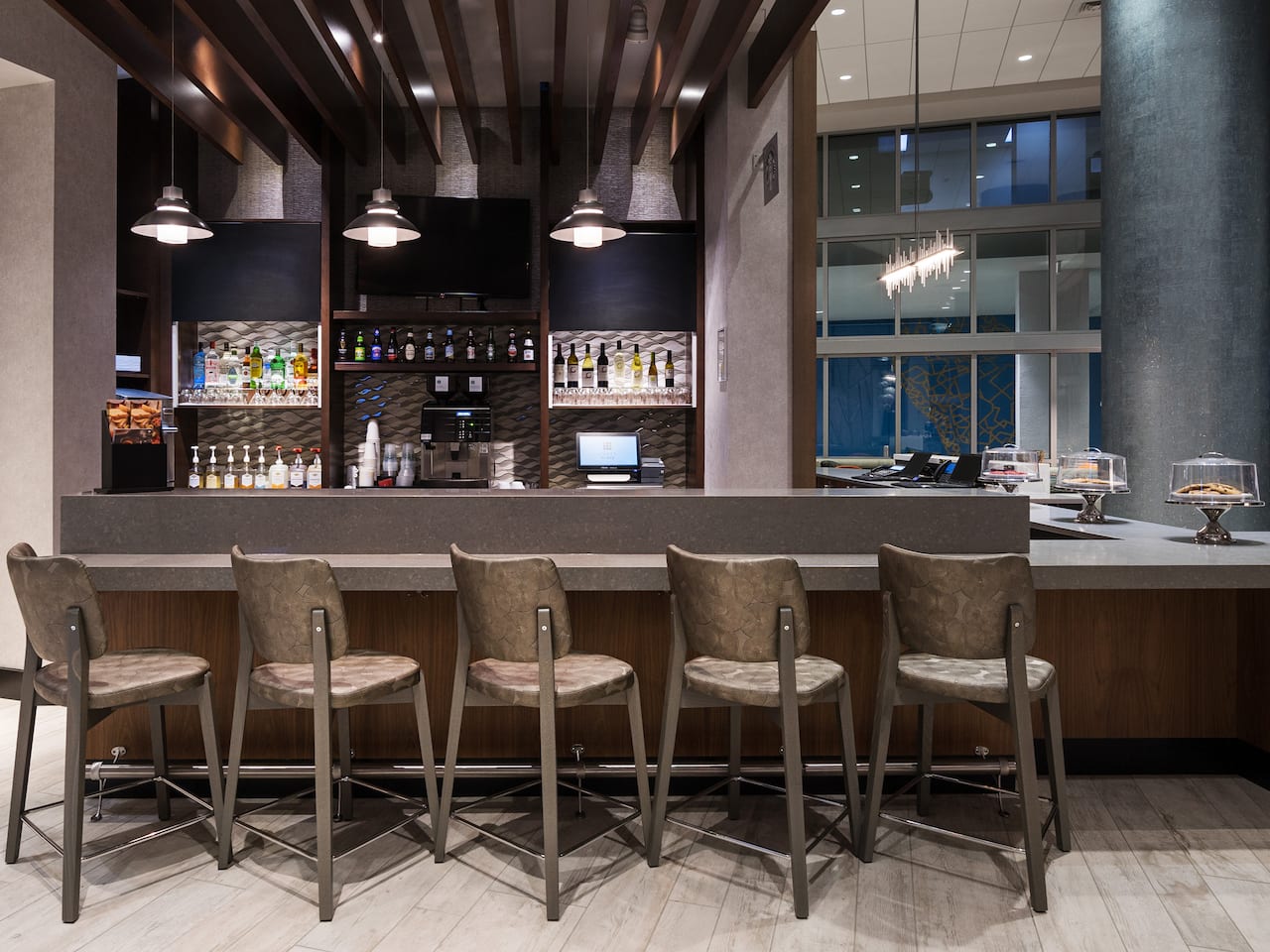 Hyatt Place St. Petersburg/Downtown Coffee to Cocktails
