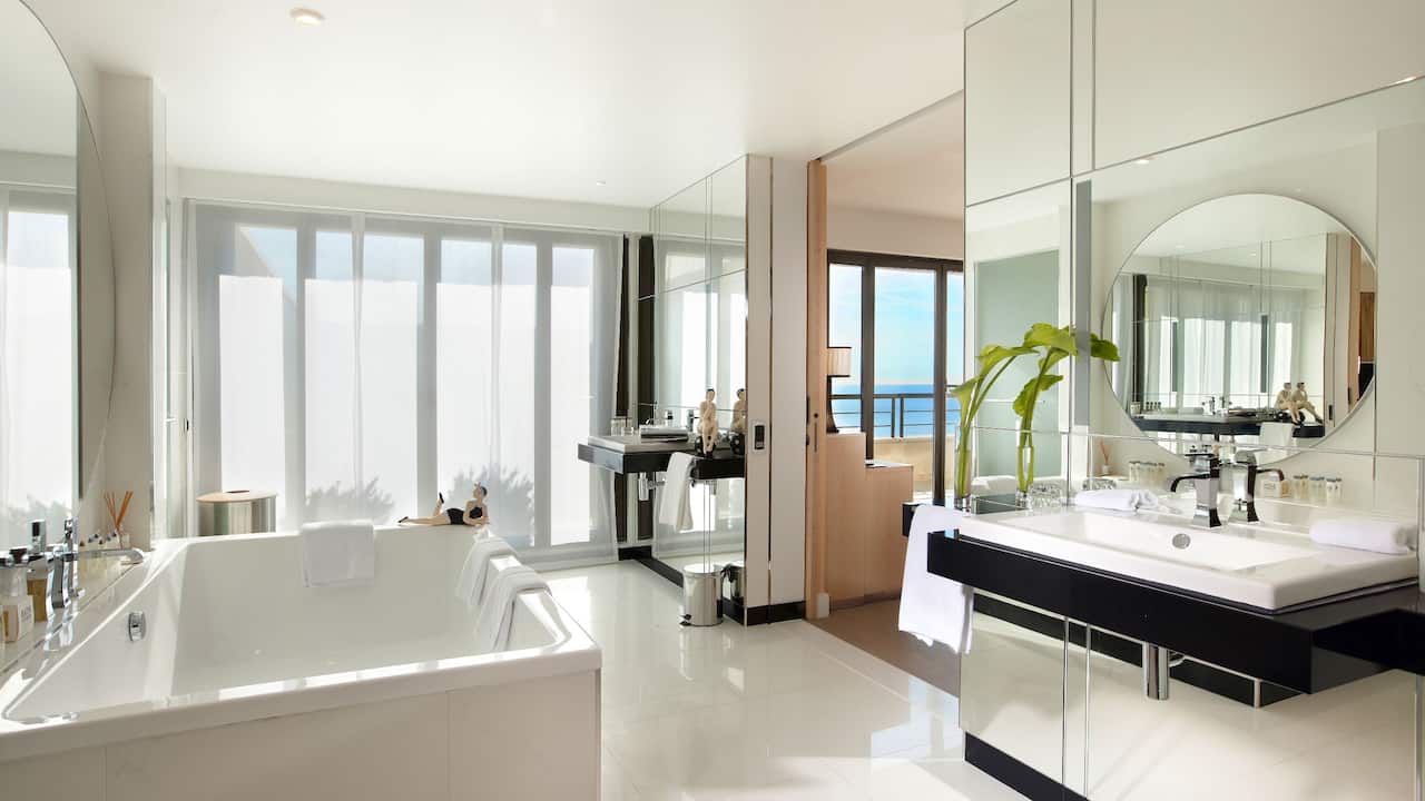 Penthouse Bathroom at Hotel Hyatt Regency Nice Palais De La Méditerranée