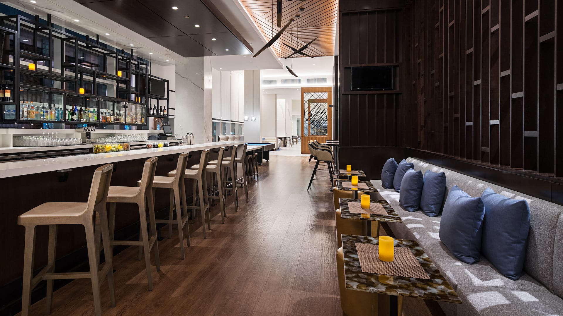 Hyatt House Washington DC / The Wharf HBar Seating