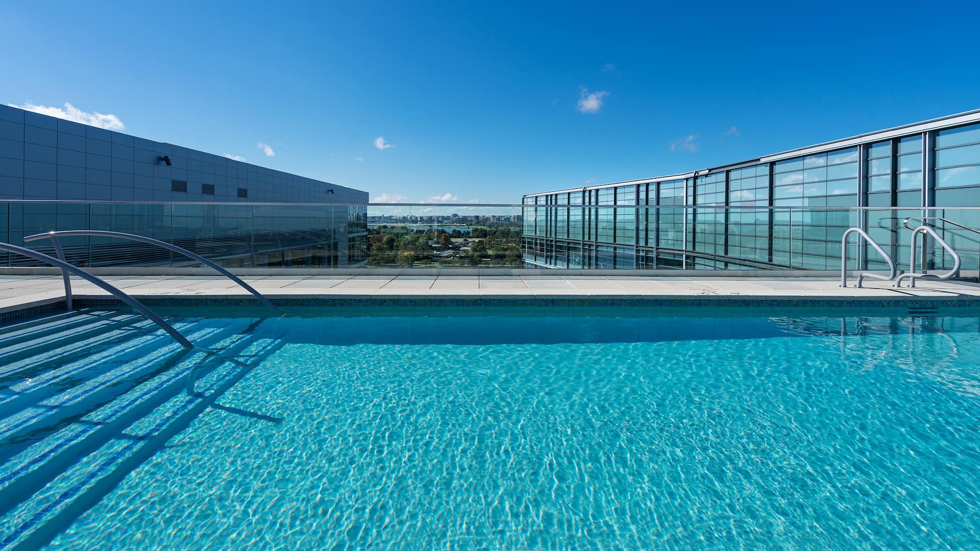 Hyatt House Washington DC / The Wharf Rooftop Pool