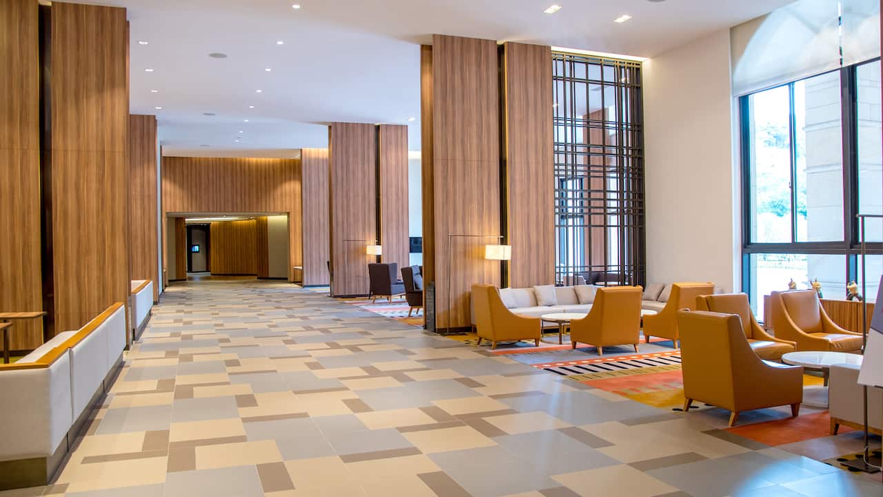 Gallery lounge