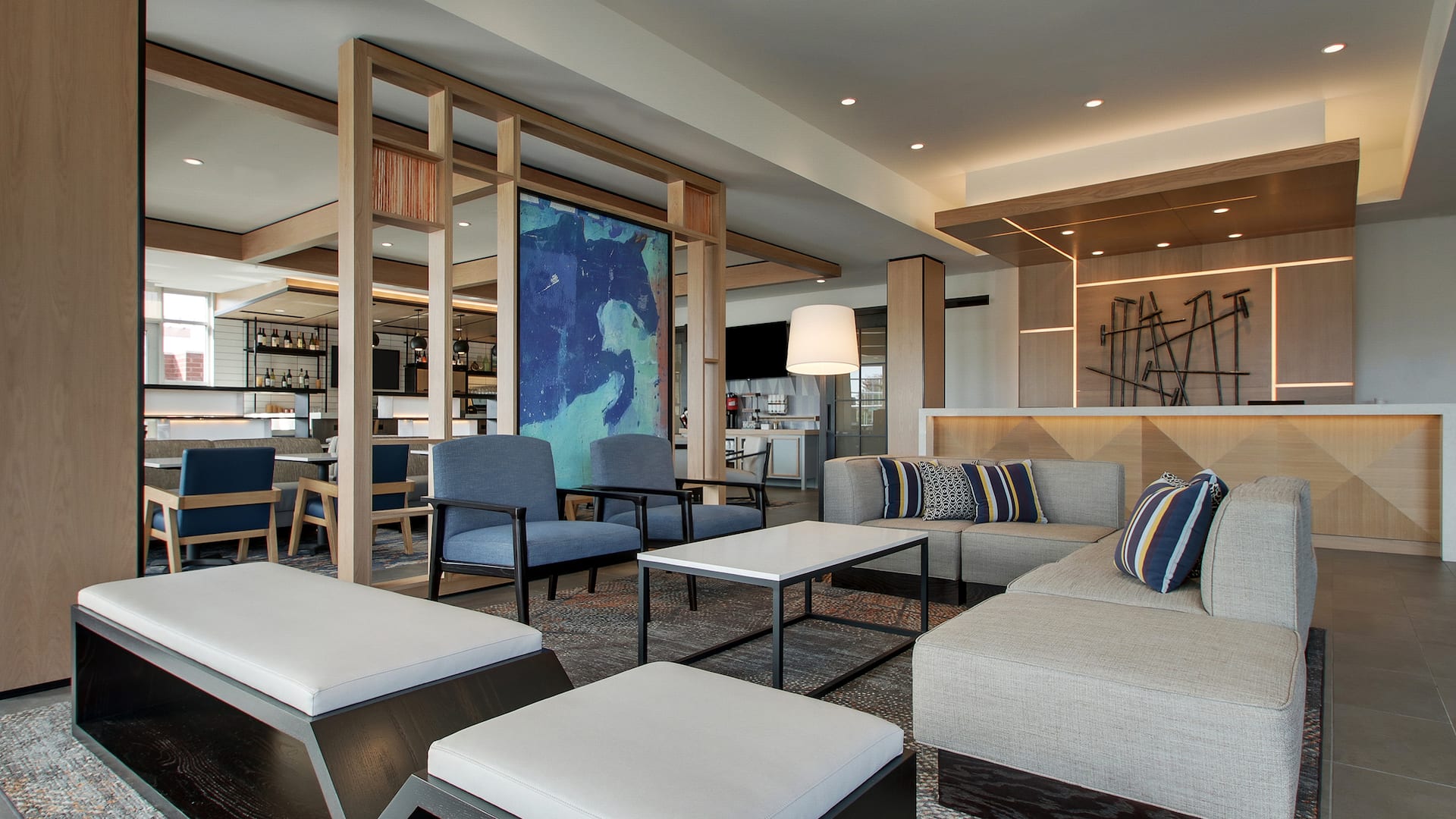 Hyatt House Chicago / Oak Brook Lobby H Bar