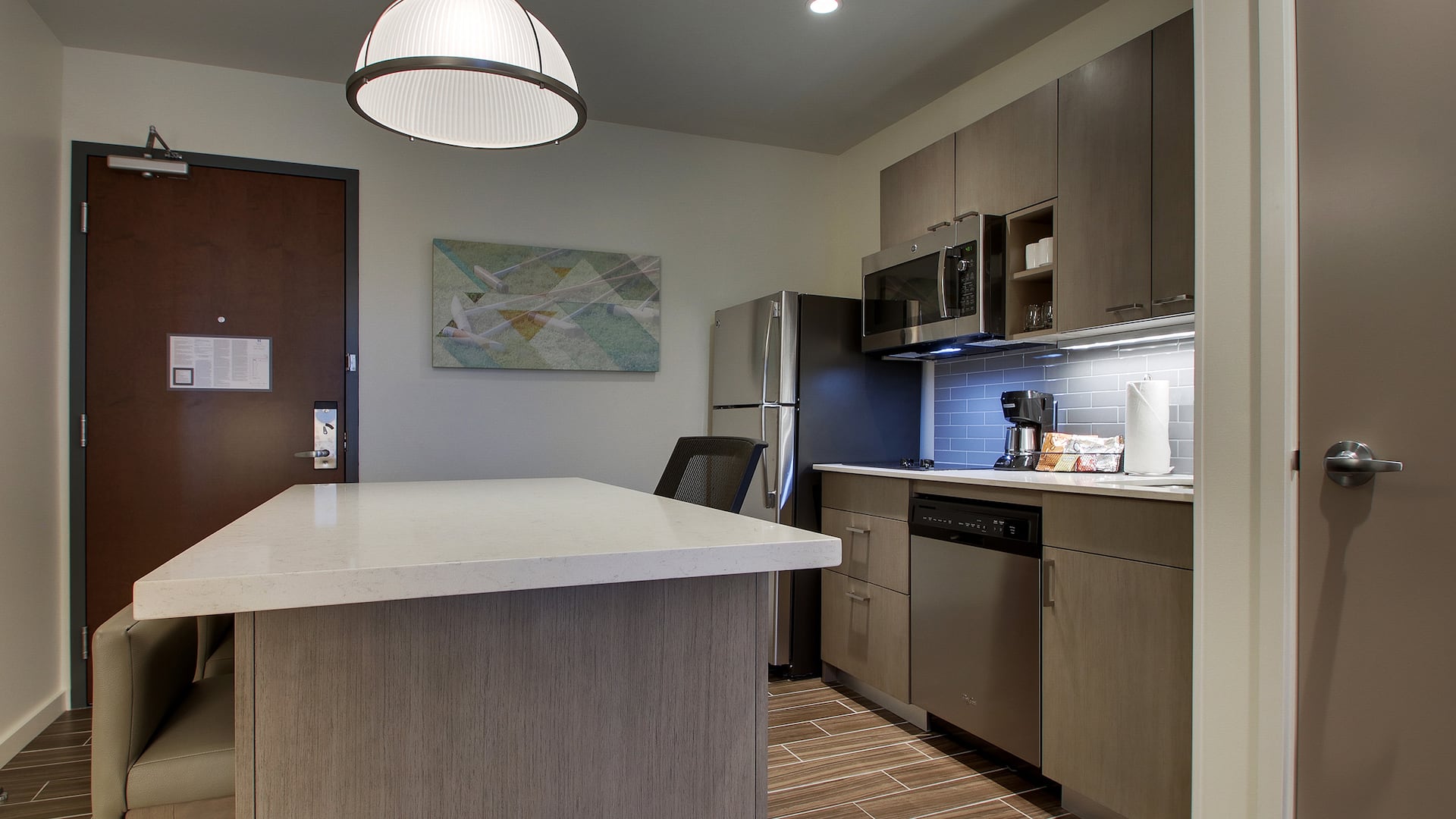 Hyatt House Chicago / Oak Brook One Bedroom Suite Kitchen