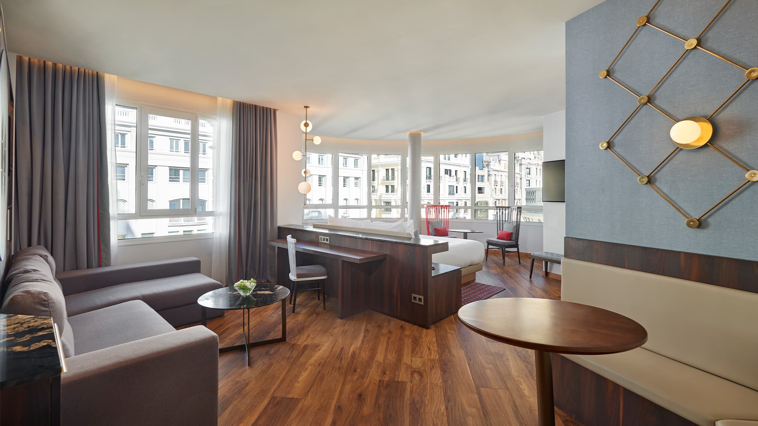 Hyatt Centric Gran Via Madrid Executive Suite