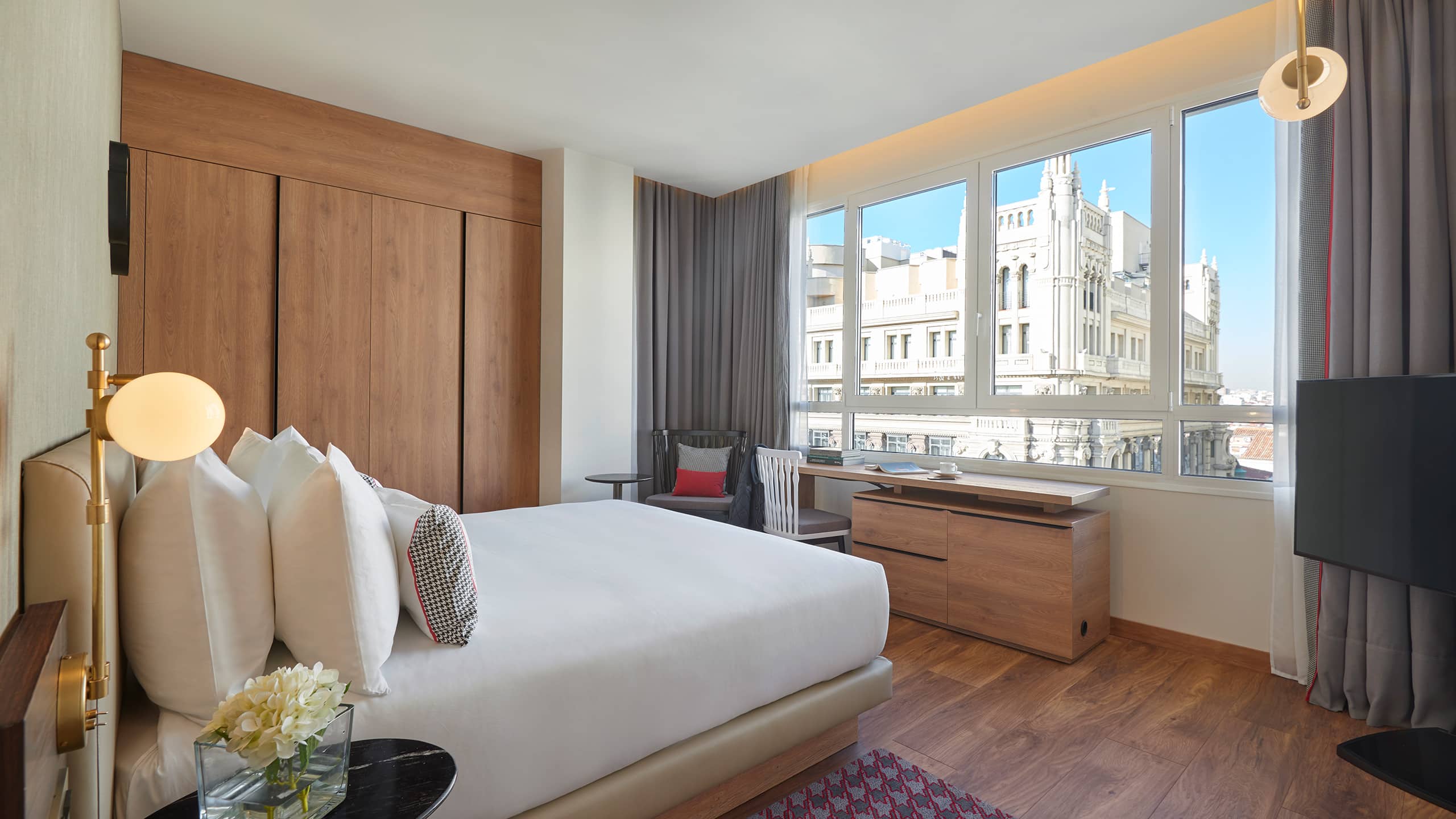 Hyatt Centric Gran Via Madrid King Gran Via View Window