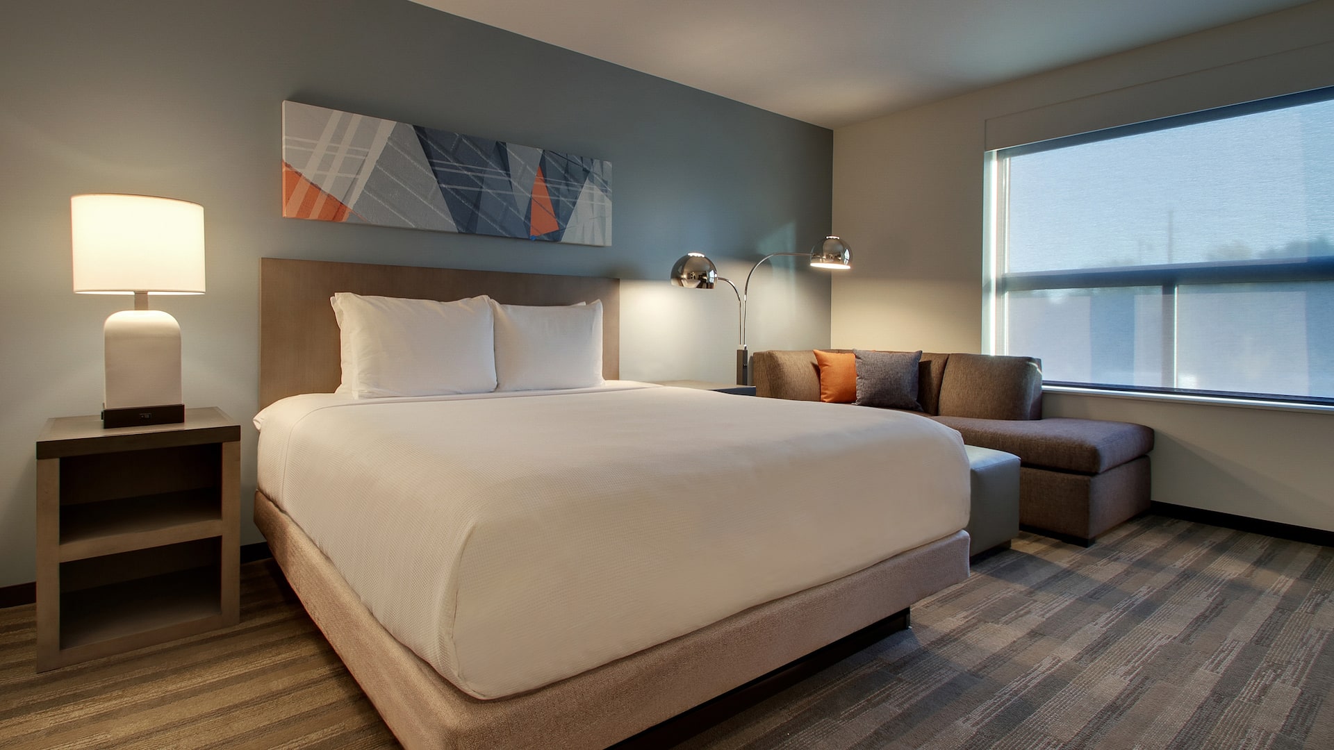 Hyatt House Chicago / Oak Brook Den Standard King Room