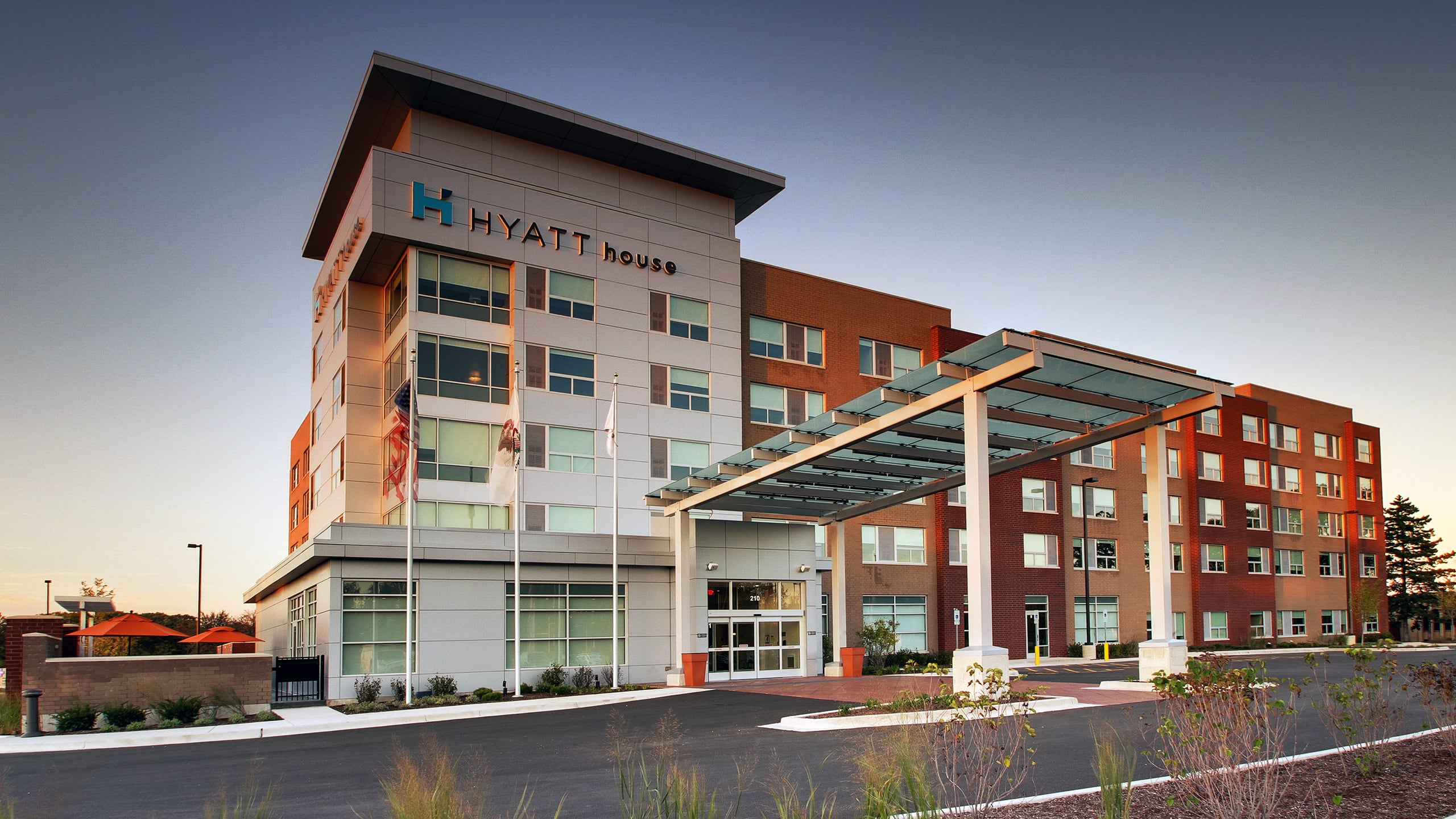 Hotel Rooms And Kitchen Suites In Oak Brook Hyatt House